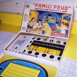   FAMILY FEUD T.V. SHOW HOME GAME COLLECTIBLE TOY 