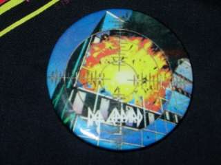 Def Leppard DL Pyromania Vtg Tour Hat Pin Button Pinback Rock Badge 