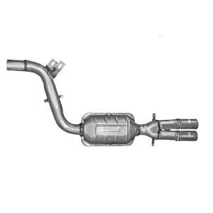  Benchmark BEN82208 Direct Fit Catalytic Converter (CARB 