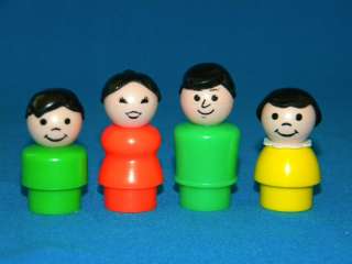 Vintage Fisher Price Little People #952 House FAMILY with DARK HAIR 