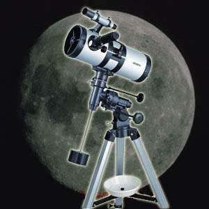The tremendous focal length of 1000mm makes it possible to receive a 