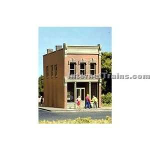  DPM N Scale Building Kit   Crickets Saloon Toys & Games