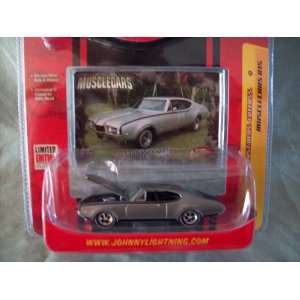   Johnny Lightning Musclecars R15 1968 Hurst/Olds Cutlass Toys & Games