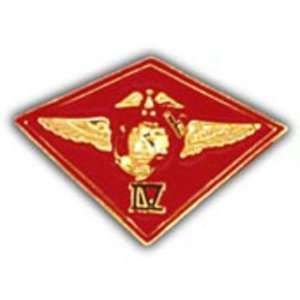   4th Marine Aircraft Wing Pin 1 1/8 Arts, Crafts & Sewing