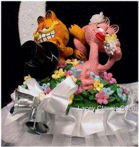 Garfield & Arlene Wedding Cake Topper Entwined Cat top  