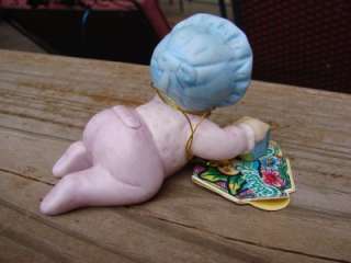 1984 CABBAGE PATCH KIDS FIGURINE BABY CRAWLING with BLOCK  