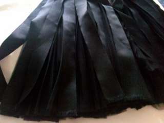 This is such a glamarous skirt, you are not likely to find it anywhere 