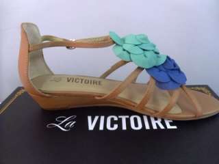   La Victoire Dysis1 Flat Sandal Tan/Blue Multi6 M 847584022529  