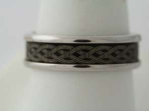 14k White Gold Artcarved Band Ring Size 7  