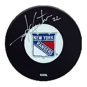 Mike Gartner autographed Hockey Puck (New York Rangers 
