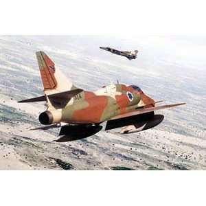   CANADA   1/48 A4N Israeli Fighter (Plastic Models) Toys & Games