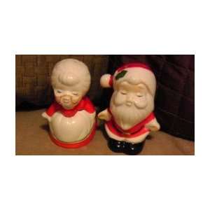  Santa & Mrs Claus Salt & Pepper Shakers 