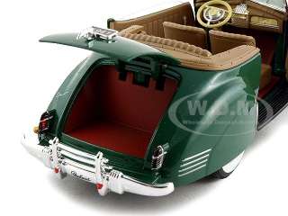 1941 PACKARD DARRIN GREEN 132 DIECAST MODEL CAR  