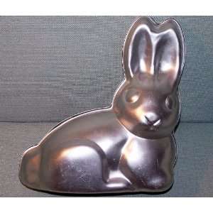  Wilton 3D Rabbit Pan 502 2227 (1971) 