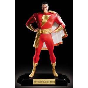  DC Direct Shazam statue Toys & Games