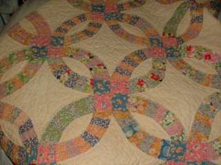   VINTAGE Classic Hand Stitched DoUBLE WeDDiNG RiNG QUILT Old Feedsacks