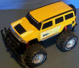 HUMMER H3 RADIO CONTROL VEHICLE (R/C) by NEW BRIGHT + REMOTE + BATTERY 