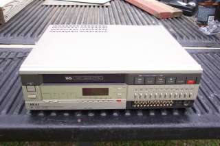 AKAI VHS VCR FOR PARTS OR REPAIR MODEL VS3U  