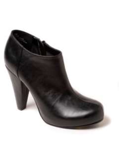 FASHION BUG   Ankle Boots    read 
