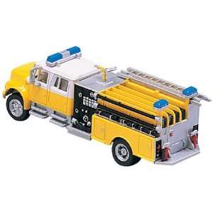   International Crew Cab Fire Engine Yellow/Wht BLY401078 Toys & Games