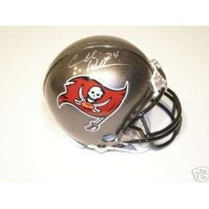  Carnell Cadillac Williams Autographed Tampa Bay Buccaneers 