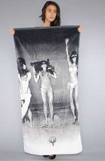 Two In The Shirt) The Beach 2 Beach Towel in Black 