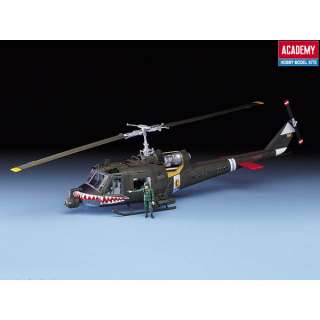 UH 1C HUEY FROG 1/35 Academy 2196  