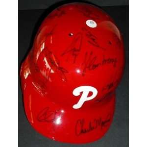  Philadelphia Phillies 2010 Autographed / Signed Batting 