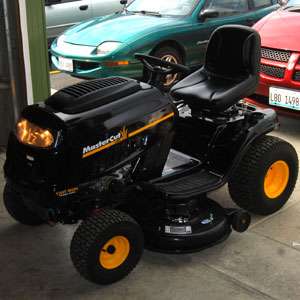   Mastercut 42 Hydrostatic Transmission Riding Lawnmower Lawn Tractor