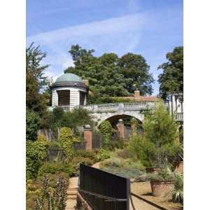  Pergola, Golders Hill Park, Bordering on Hampstead Heath 