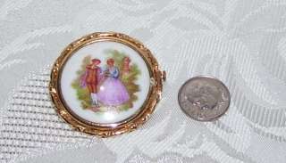   VICTORIAN STYLE MAN & WOMAN BROOCH PIN W MARKINGS 1 AND 1/2 DIAMETER
