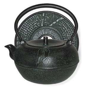 Large Green Apple Cast Iron Stove Top Teapot with Trivet, 54 Oz 