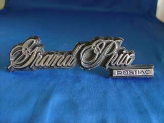 1981 85 Pontiac Grand Prix Grill Script Emblem 10013558  