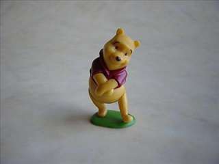 Disney Mini Figure 052. Winnie the Pooh / Choco Party3  